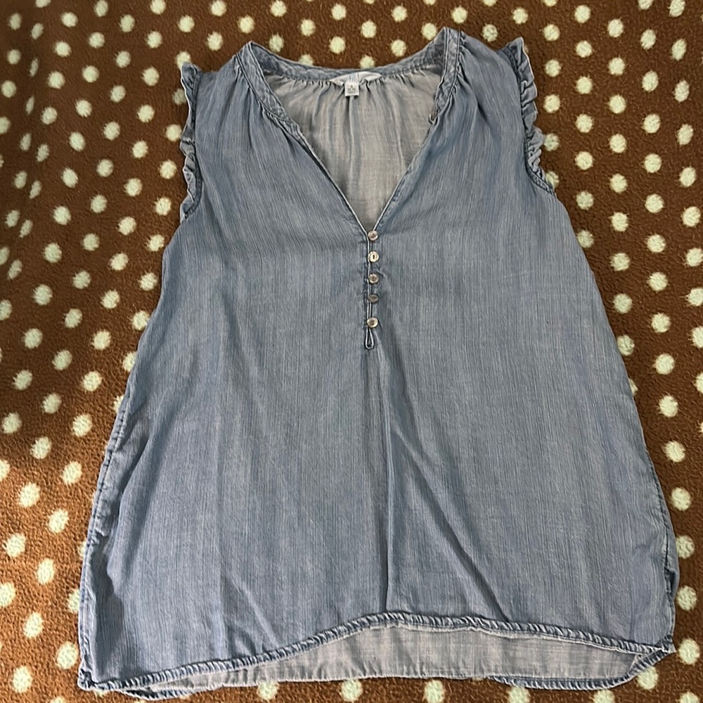 Time and Tru sleeveless chambray top